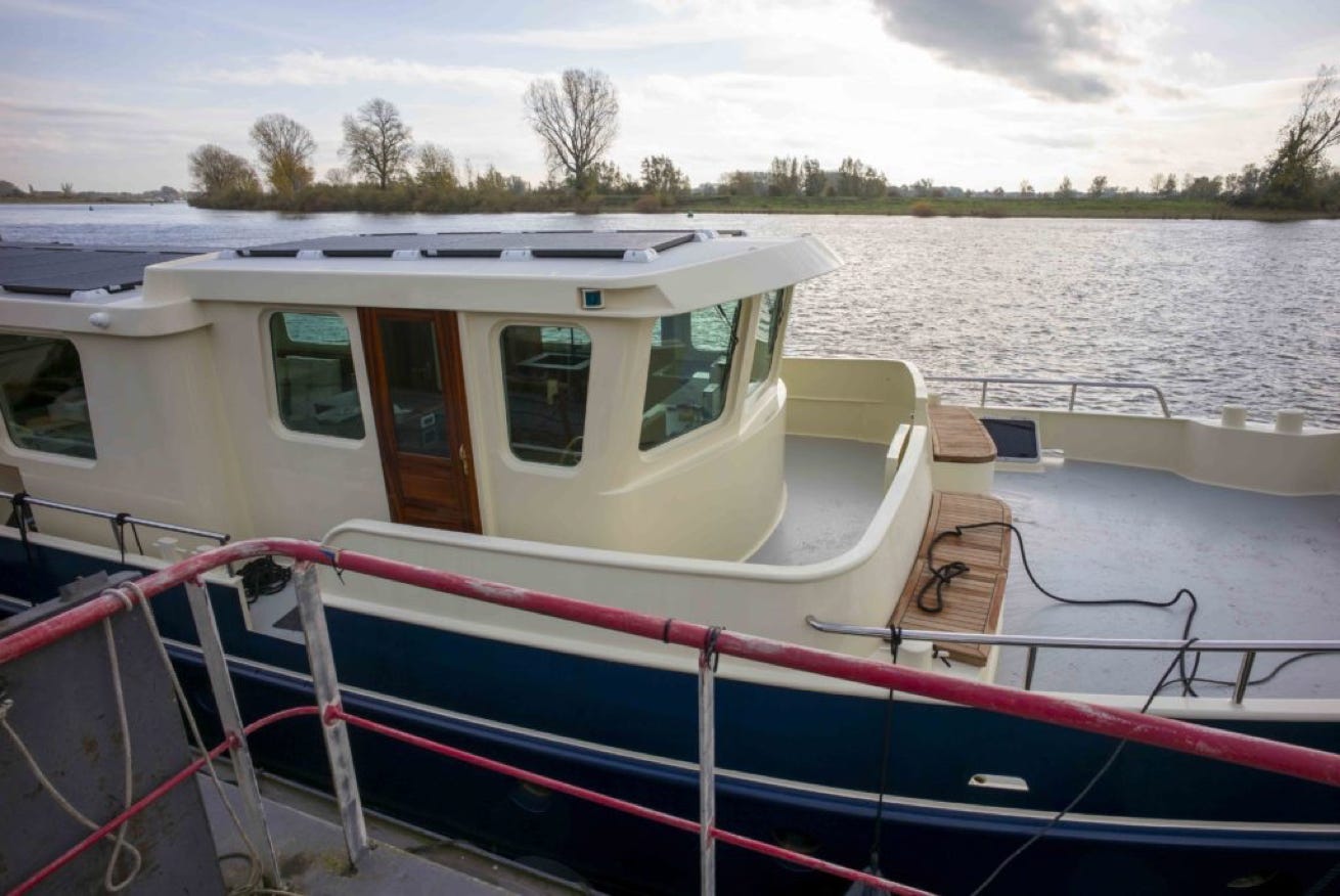 Erfahrungen mit Euroship Services und Kees Cornelissen Shipyards beim Bootbau eines Luxe Motor in Heerewaarden